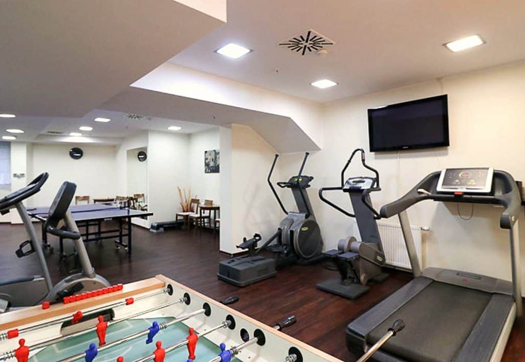 Games room at Hotel Dom Zdrojowy in Jastarnia - table tennis and foosball