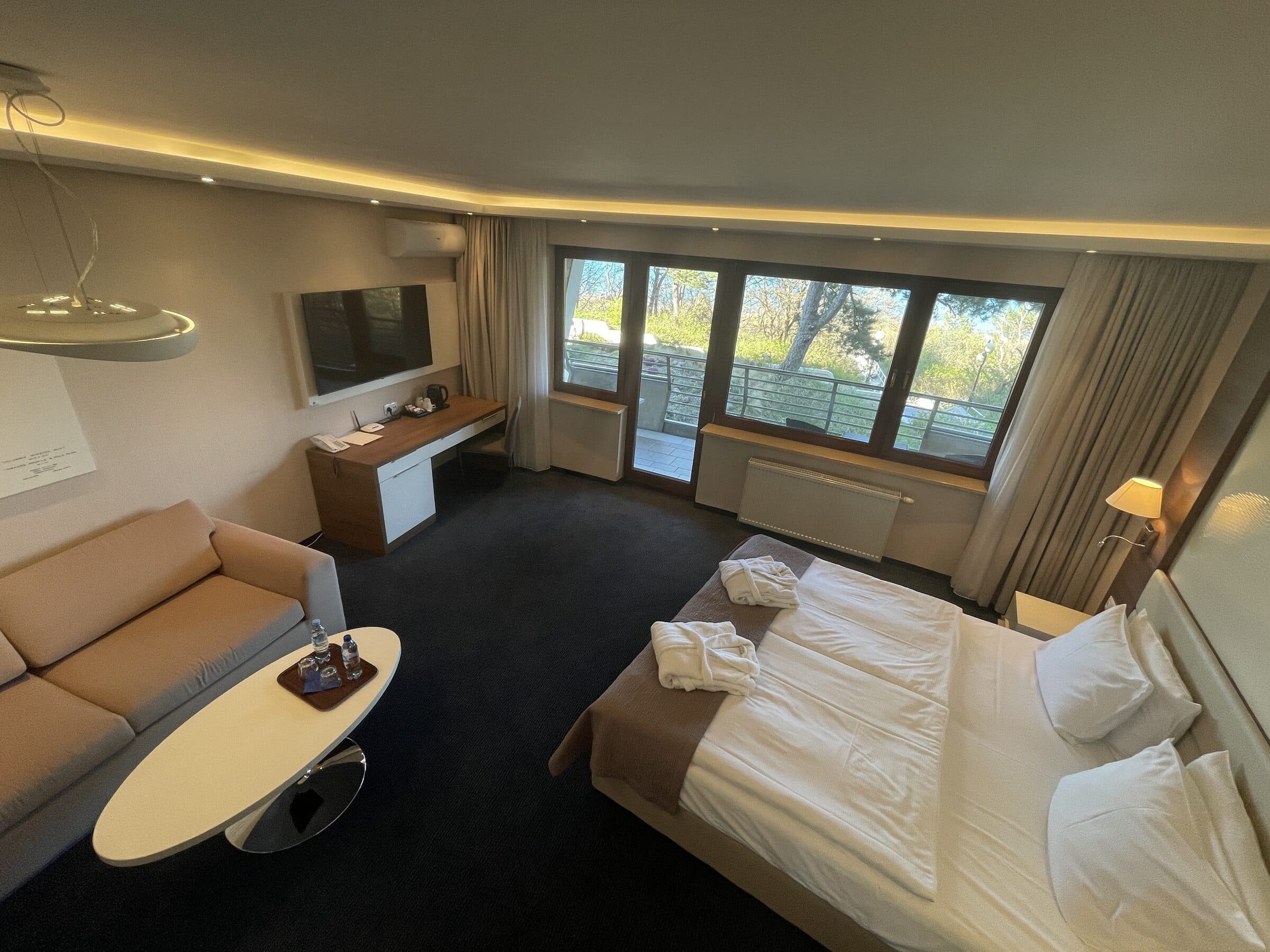 Apartament Zdrojowy 323 w Hotelu Dom Zdrojowy w Jastarni - panoramiczne ujęcie studia z góry